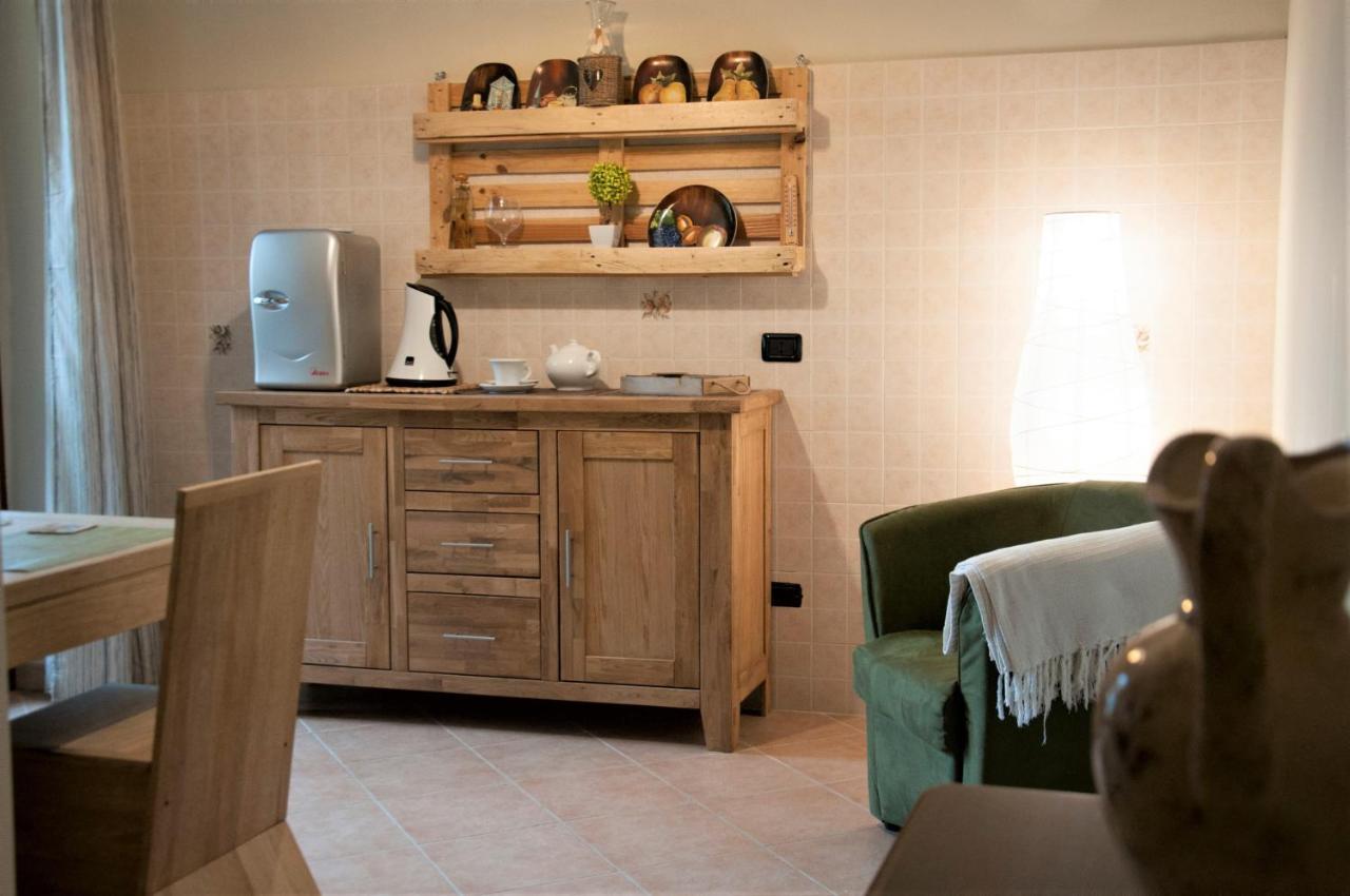 Bed and Breakfast La Chiocciola Momo Exterior foto