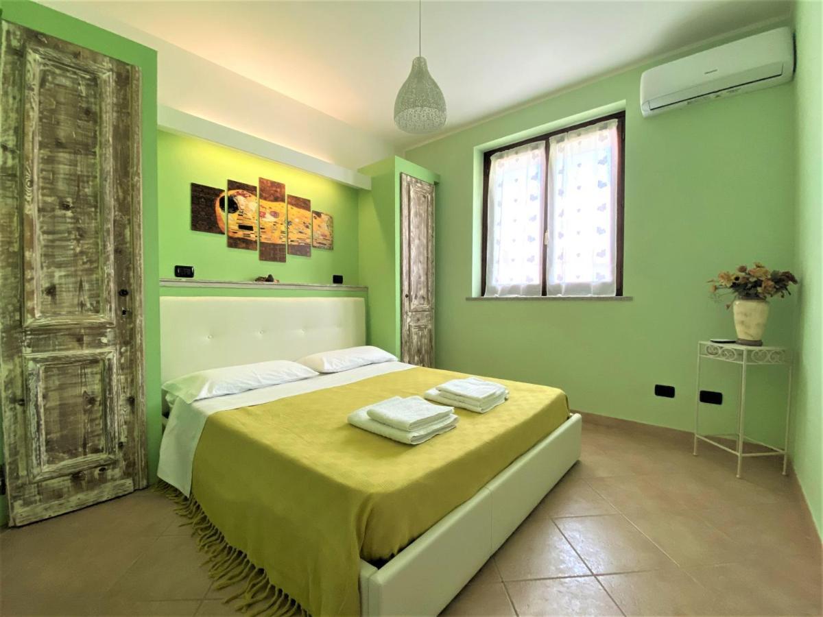 Bed and Breakfast La Chiocciola Momo Exterior foto