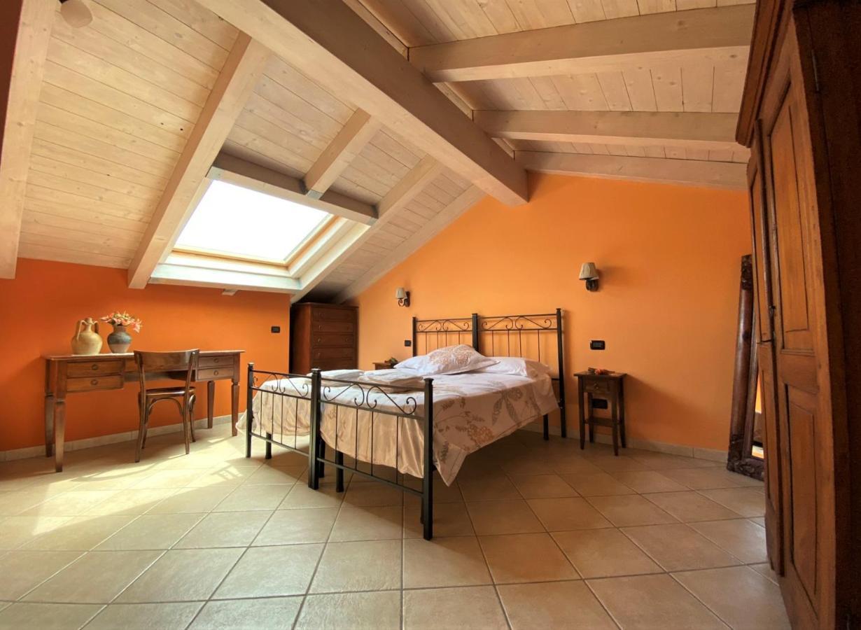 Bed and Breakfast La Chiocciola Momo Exterior foto