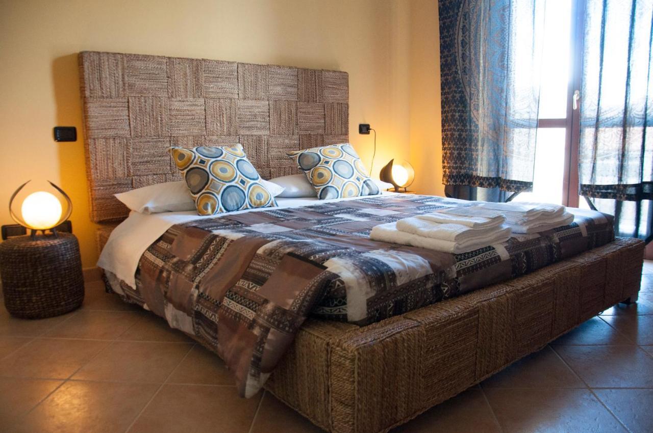 Bed and Breakfast La Chiocciola Momo Exterior foto