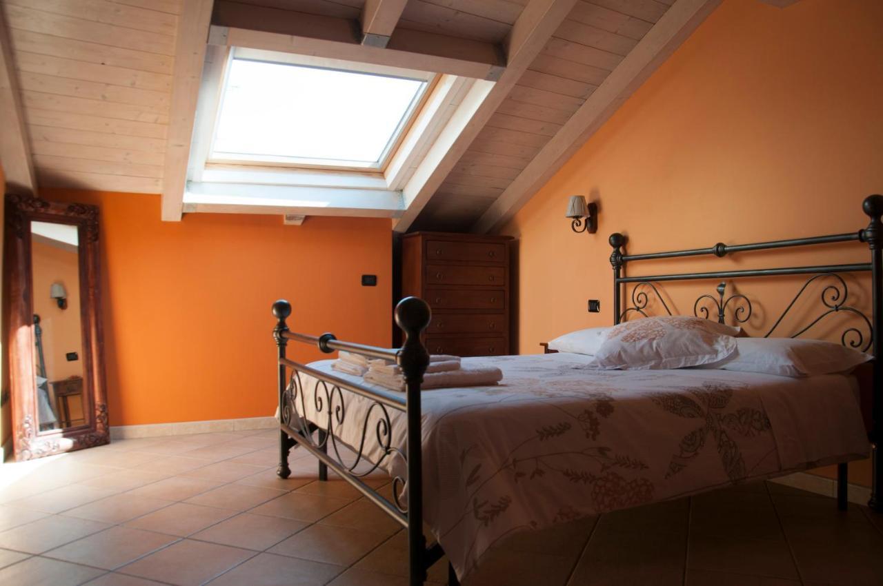 Bed and Breakfast La Chiocciola Momo Exterior foto