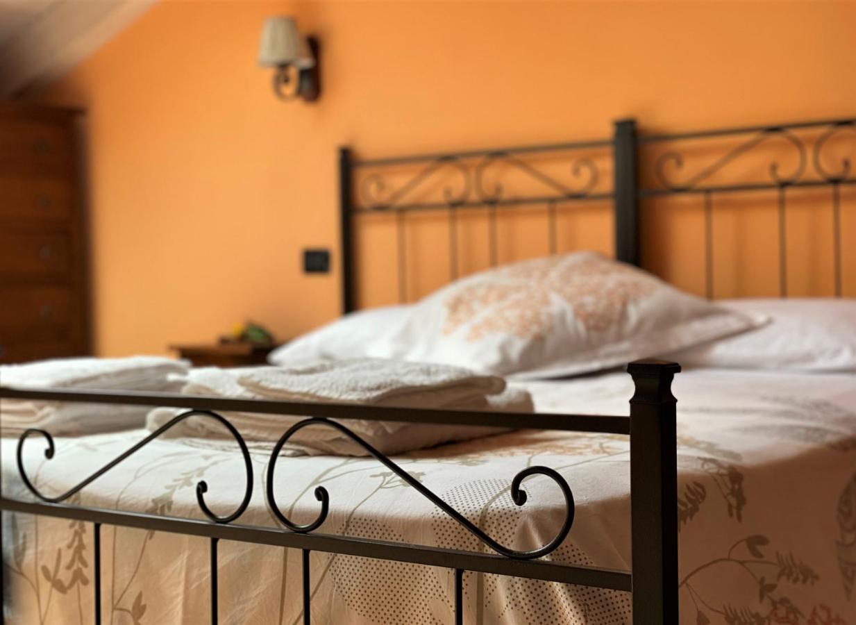 Bed and Breakfast La Chiocciola Momo Exterior foto