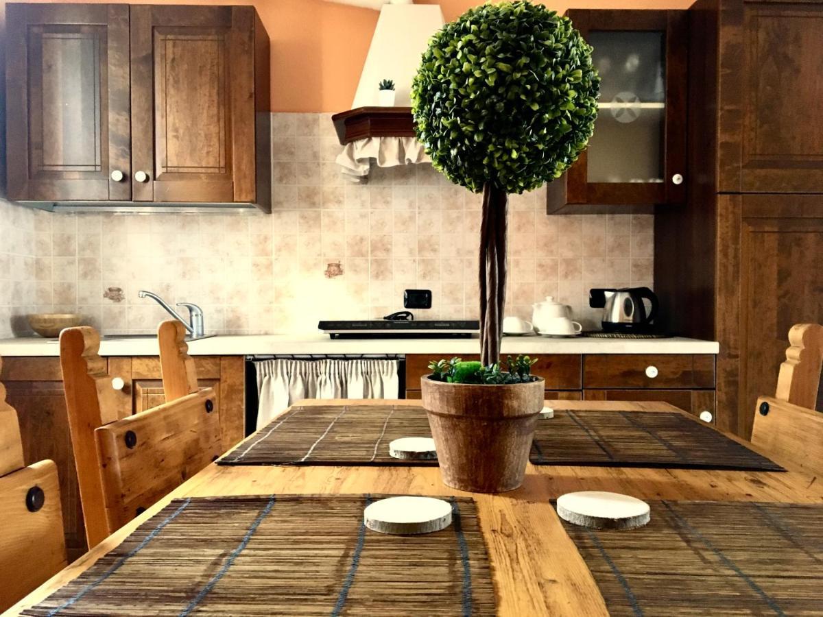 Bed and Breakfast La Chiocciola Momo Exterior foto