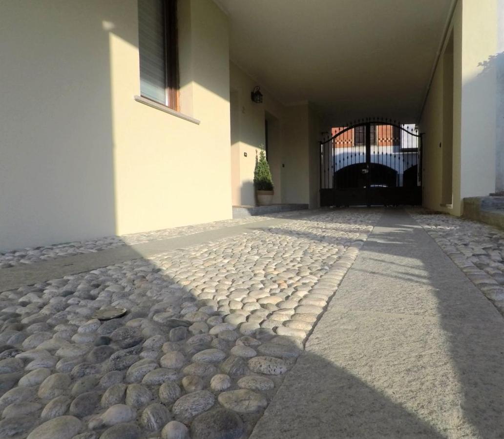 Bed and Breakfast La Chiocciola Momo Exterior foto